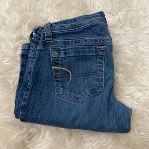 • American Eagle Low-Rise Flare Jeans •